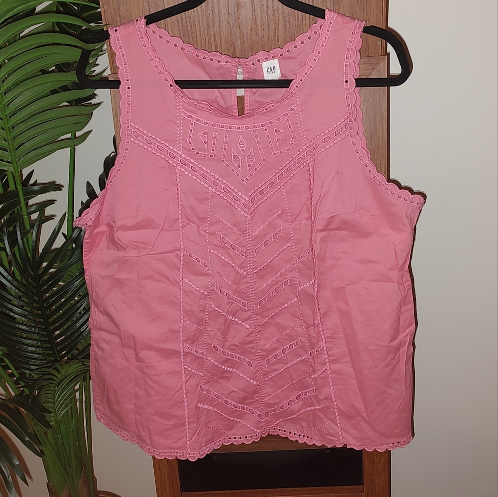 GAP Sleeveless Blouse Size Large